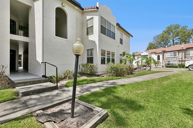 5112 CONROY ROAD 311, Orlando, FL 32811