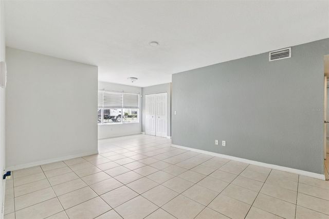 5112 CONROY ROAD 311, Orlando, FL 32811