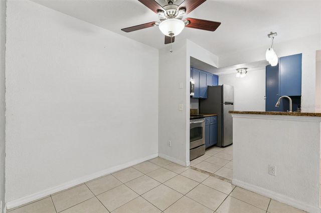 5112 CONROY ROAD 311, Orlando, FL 32811