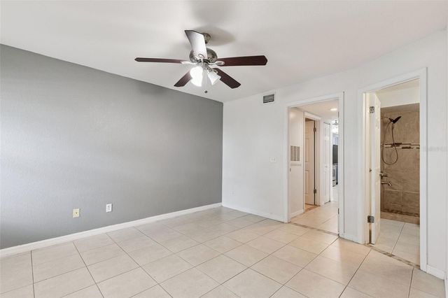 5112 CONROY ROAD 311, Orlando, FL 32811