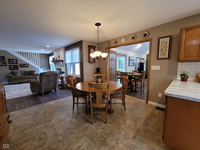 239 W Lawton Circle, Rushville, IN 46173