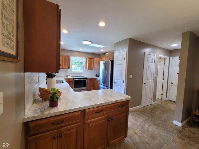 239 W Lawton Circle, Rushville, IN 46173