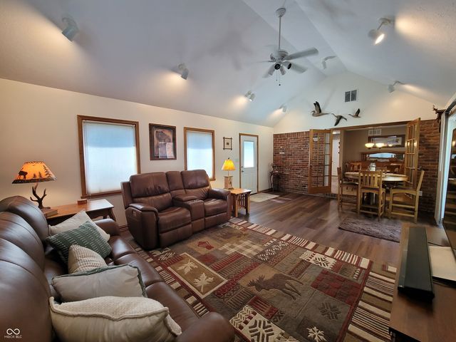 239 W Lawton Circle, Rushville, IN 46173