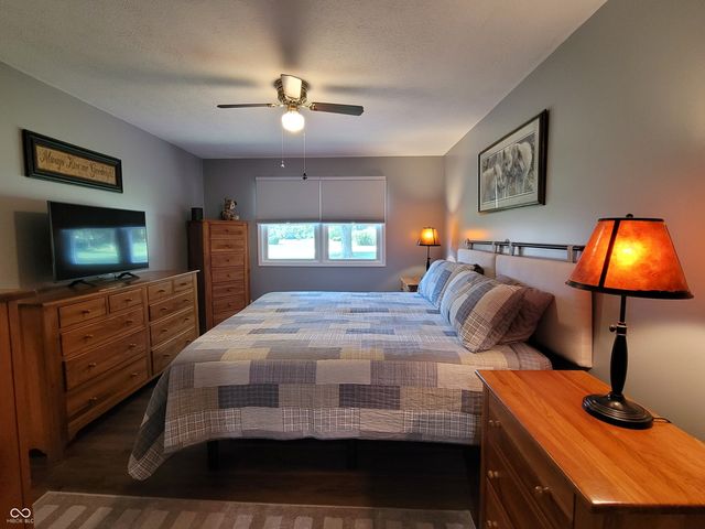 239 W Lawton Circle, Rushville, IN 46173