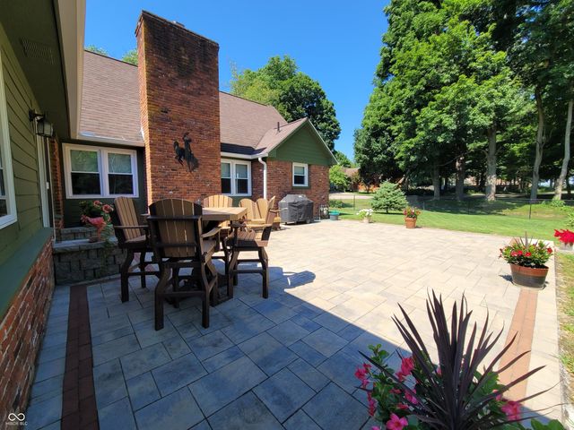 239 W Lawton Circle, Rushville, IN 46173