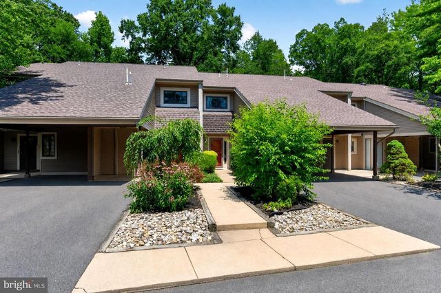 24 DORSET DR, Marlton, NJ 08053