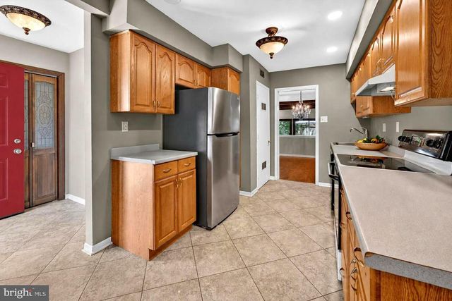 24 DORSET DR, Marlton, NJ 08053
