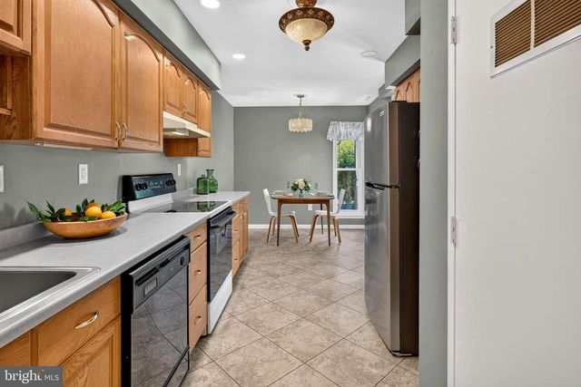 24 DORSET DR, Marlton, NJ 08053