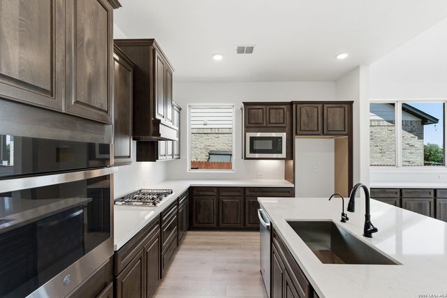 9510 Luke Path, San Antonio, TX 78254