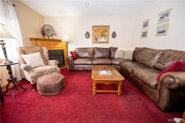 43 Larkspur Lane, Amherst, NY 14228