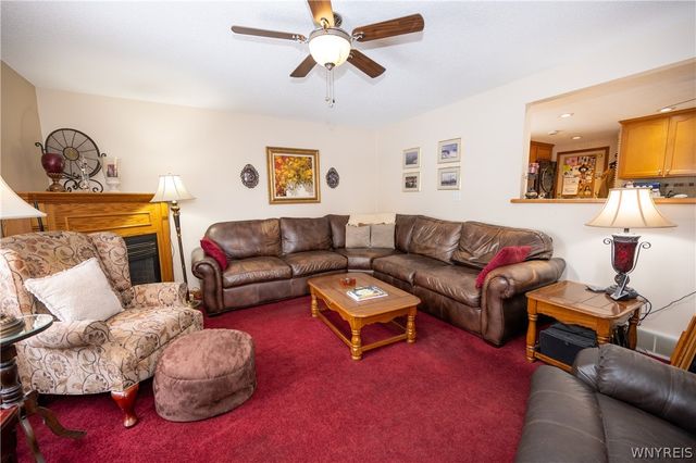 43 Larkspur Lane, Amherst, NY 14228