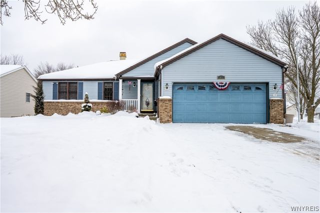 43 Larkspur Lane, Amherst, NY 14228