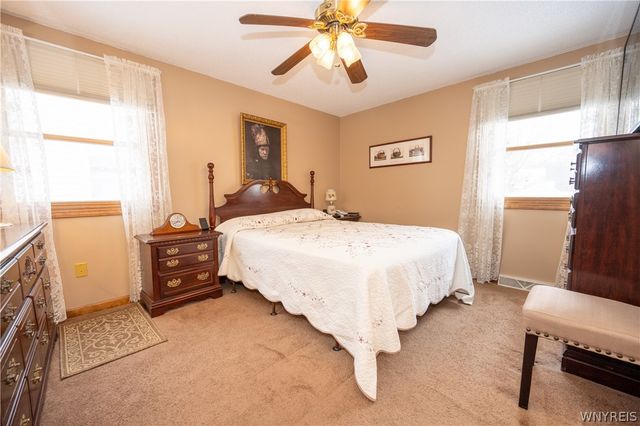 43 Larkspur Lane, Amherst, NY 14228