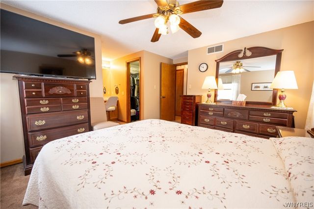 43 Larkspur Lane, Amherst, NY 14228