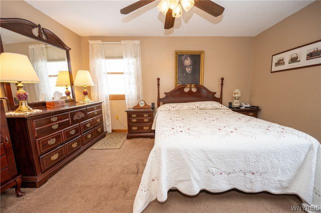 43 Larkspur Lane, Amherst, NY 14228