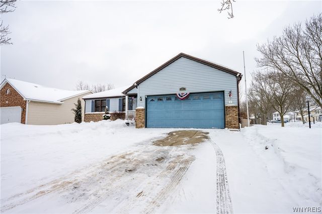 43 Larkspur Lane, Amherst, NY 14228