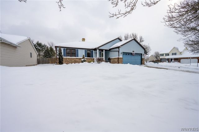 43 Larkspur Lane, Amherst, NY 14228