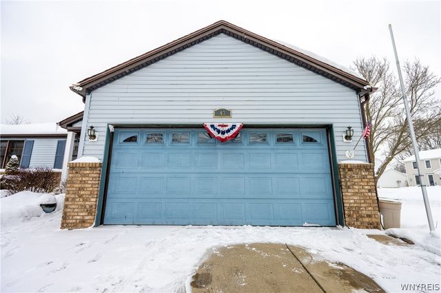 43 Larkspur Lane, Amherst, NY 14228