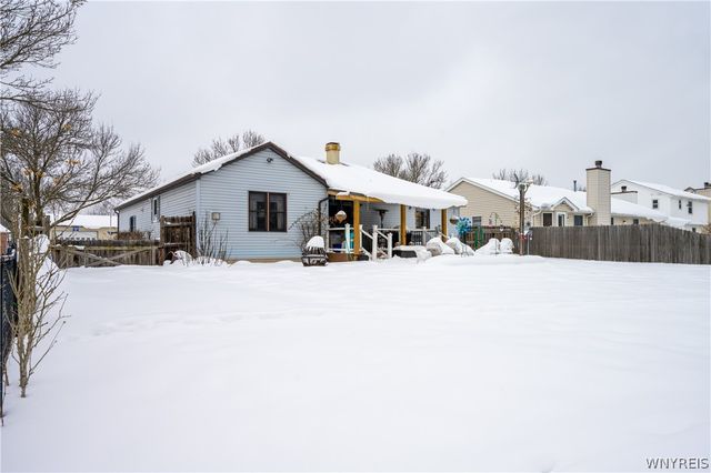 43 Larkspur Lane, Amherst, NY 14228