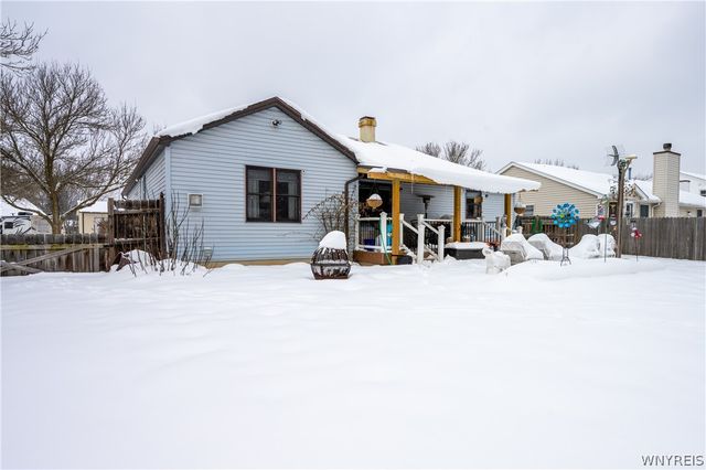 43 Larkspur Lane, Amherst, NY 14228