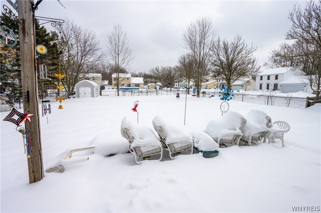 43 Larkspur Lane, Amherst, NY 14228