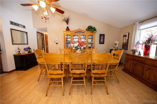 43 Larkspur Lane, Amherst, NY 14228