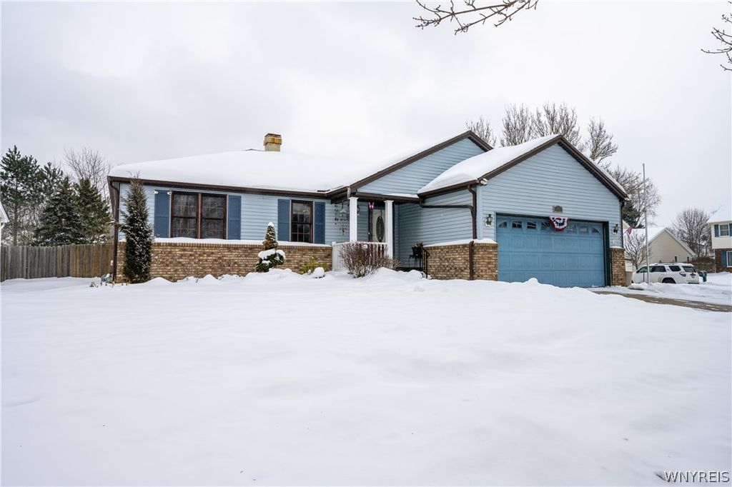 43 Larkspur Lane, Amherst, NY 14228