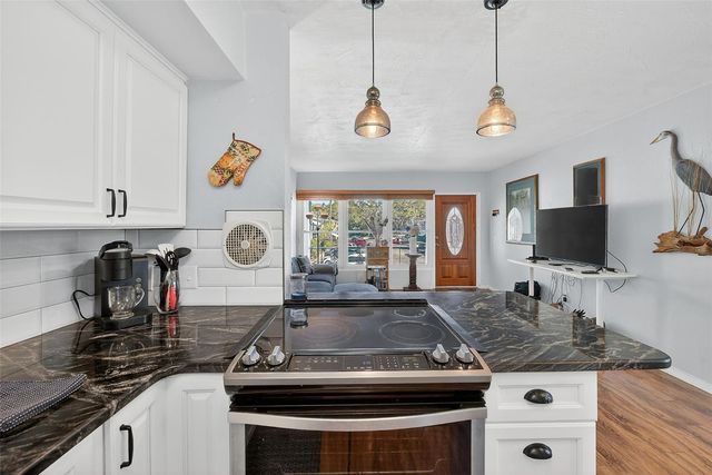 5664 40TH TERRACE N 433, Kenneth City, FL 33709