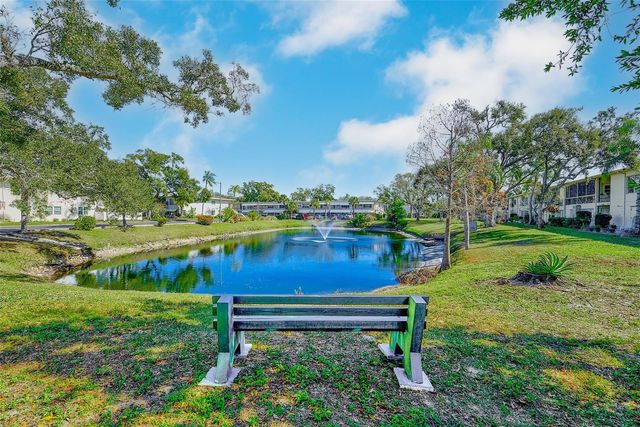 5664 40TH TERRACE N 433, Kenneth City, FL 33709