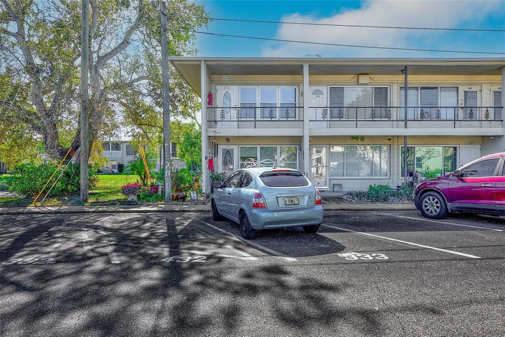 5664 40TH TERRACE N 433, Kenneth City, FL 33709