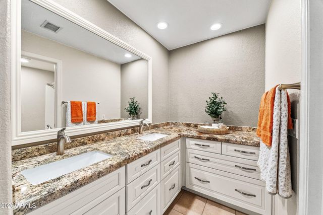 7957 E JOSHUA TREE Lane, Scottsdale, AZ 85250