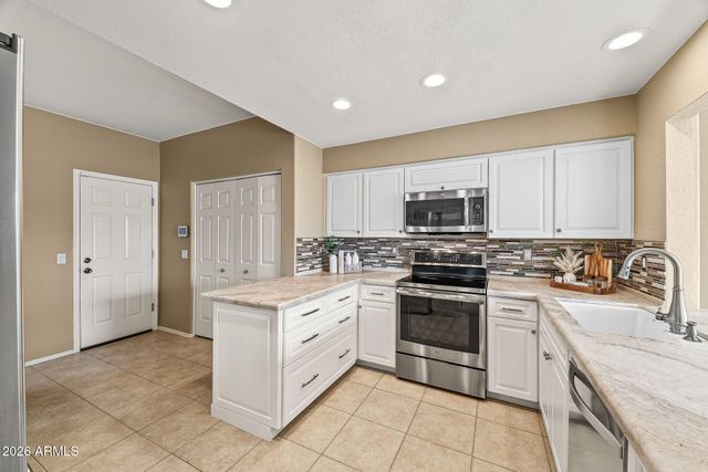 7957 E JOSHUA TREE Lane, Scottsdale, AZ 85250