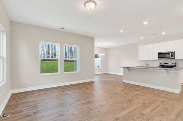 604 Barrington Row Avenue, Zebulon, NC 27597