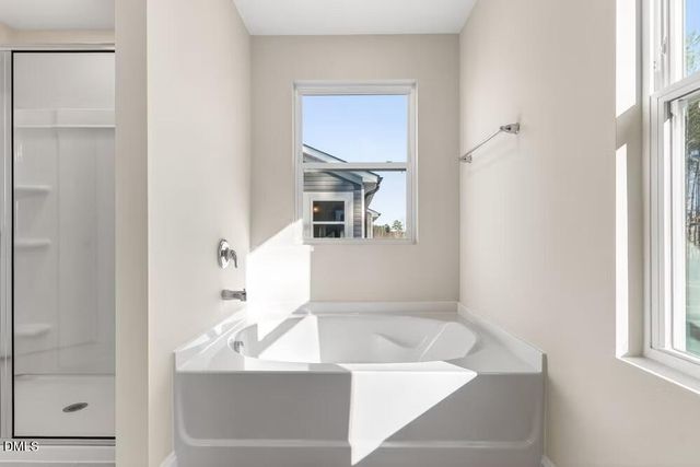 604 Barrington Row Avenue, Zebulon, NC 27597