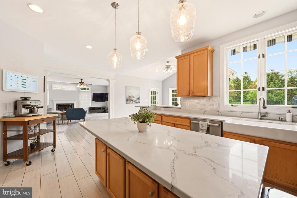 Image 14 of property listing at 509 FIRESTONE DR, Ashton, MD 20861