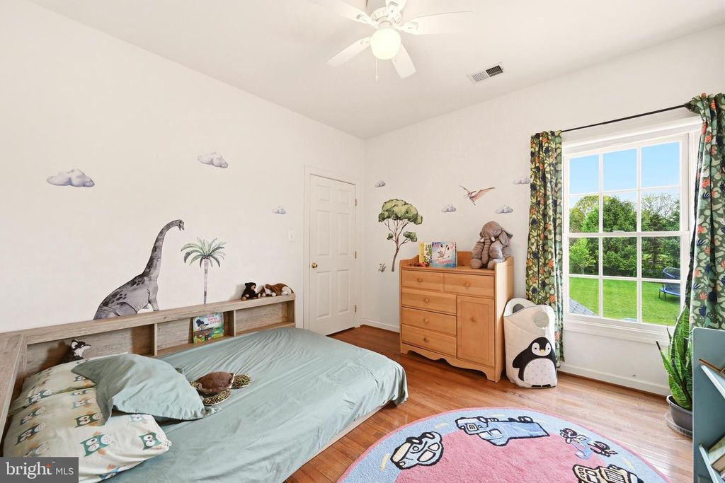 Image 31 of property listing at 509 FIRESTONE DR, Ashton, MD 20861