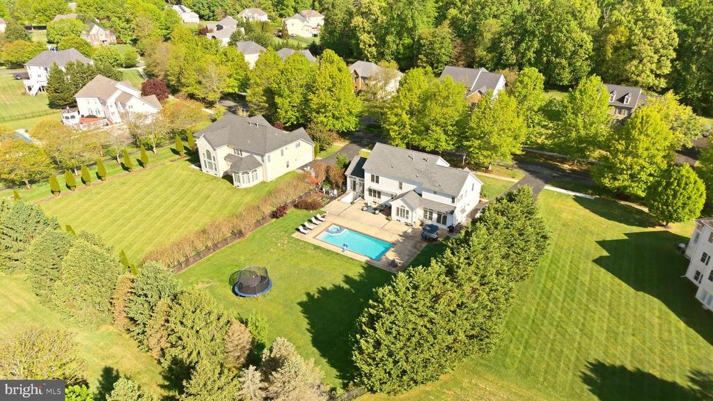 Image 4 of property listing at 509 FIRESTONE DR, Ashton, MD 20861
