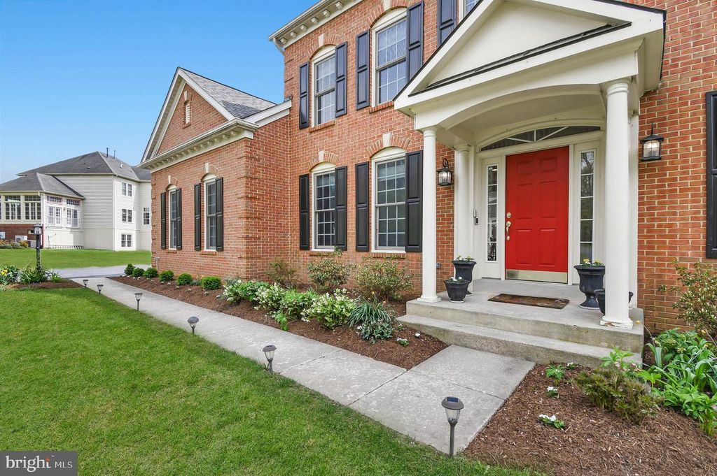 Image 5 of property listing at 509 FIRESTONE DR, Ashton, MD 20861