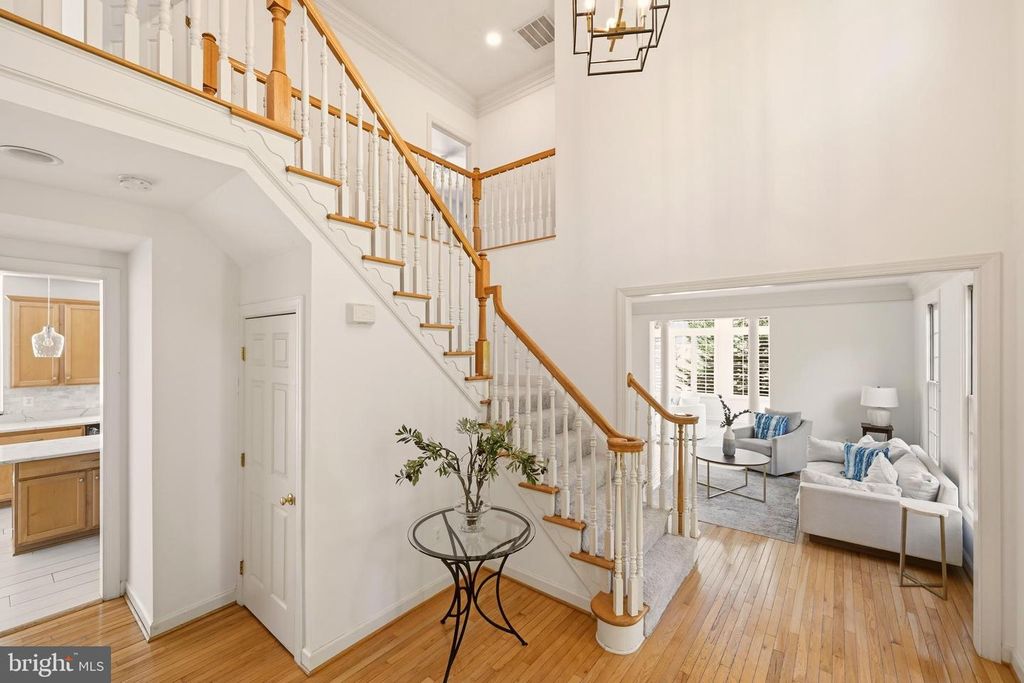 Image 7 of property listing at 509 FIRESTONE DR, Ashton, MD 20861