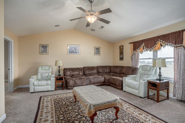 6524 International Drive, Bettendorf, IA 52722