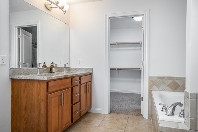 6524 International Drive, Bettendorf, IA 52722