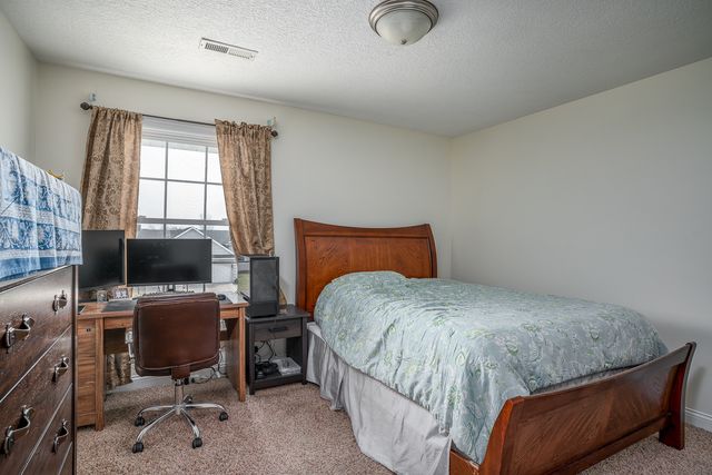 6524 International Drive, Bettendorf, IA 52722