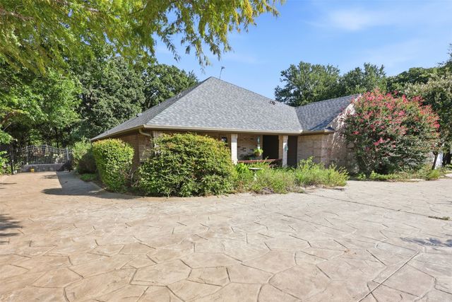 4044 Tortoise Lane, Fort Worth, TX 76135