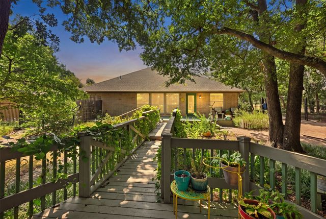 4044 Tortoise Lane, Fort Worth, TX 76135