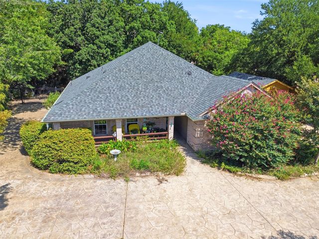 4044 Tortoise Lane, Fort Worth, TX 76135