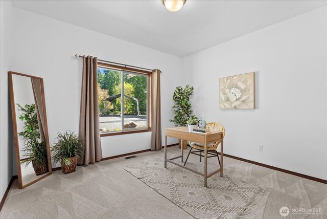 30972 E Lake Morton Drive SE, Kent, WA 98042