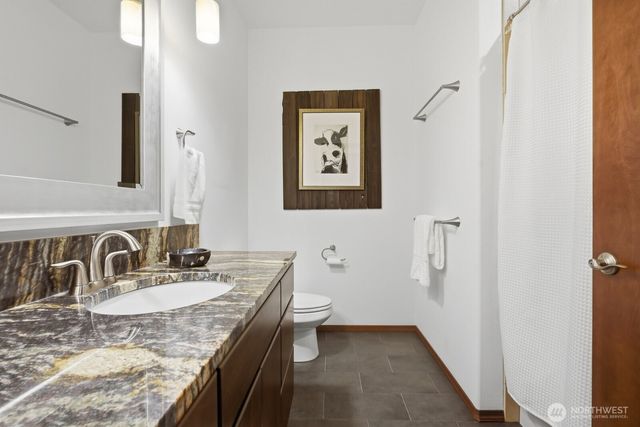 30972 E Lake Morton Drive SE, Kent, WA 98042