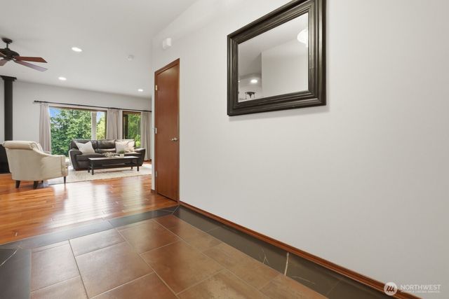30972 E Lake Morton Drive SE, Kent, WA 98042