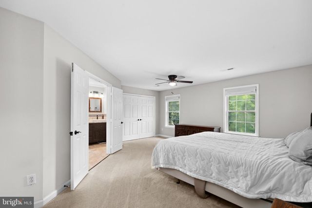 2357 BRIGHTON PL, Jeffersonton, VA 22724