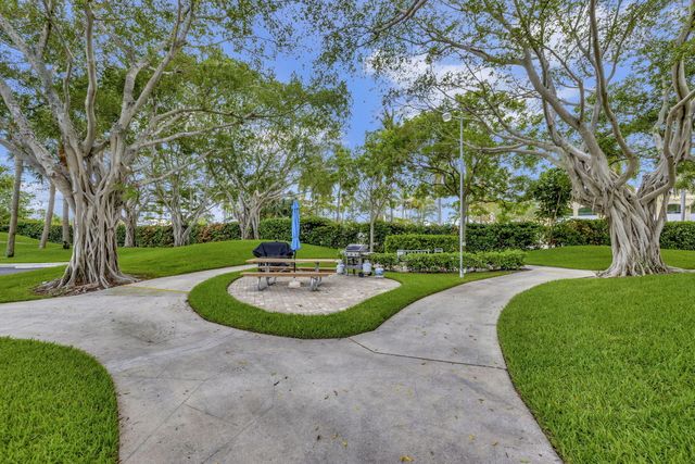 1537 E Hillsboro Boulevard 444, Deerfield Beach, FL 33441